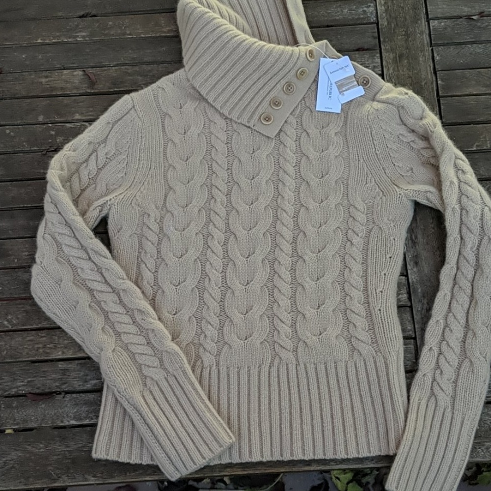 NWT Banana Republic button collar wool sweater